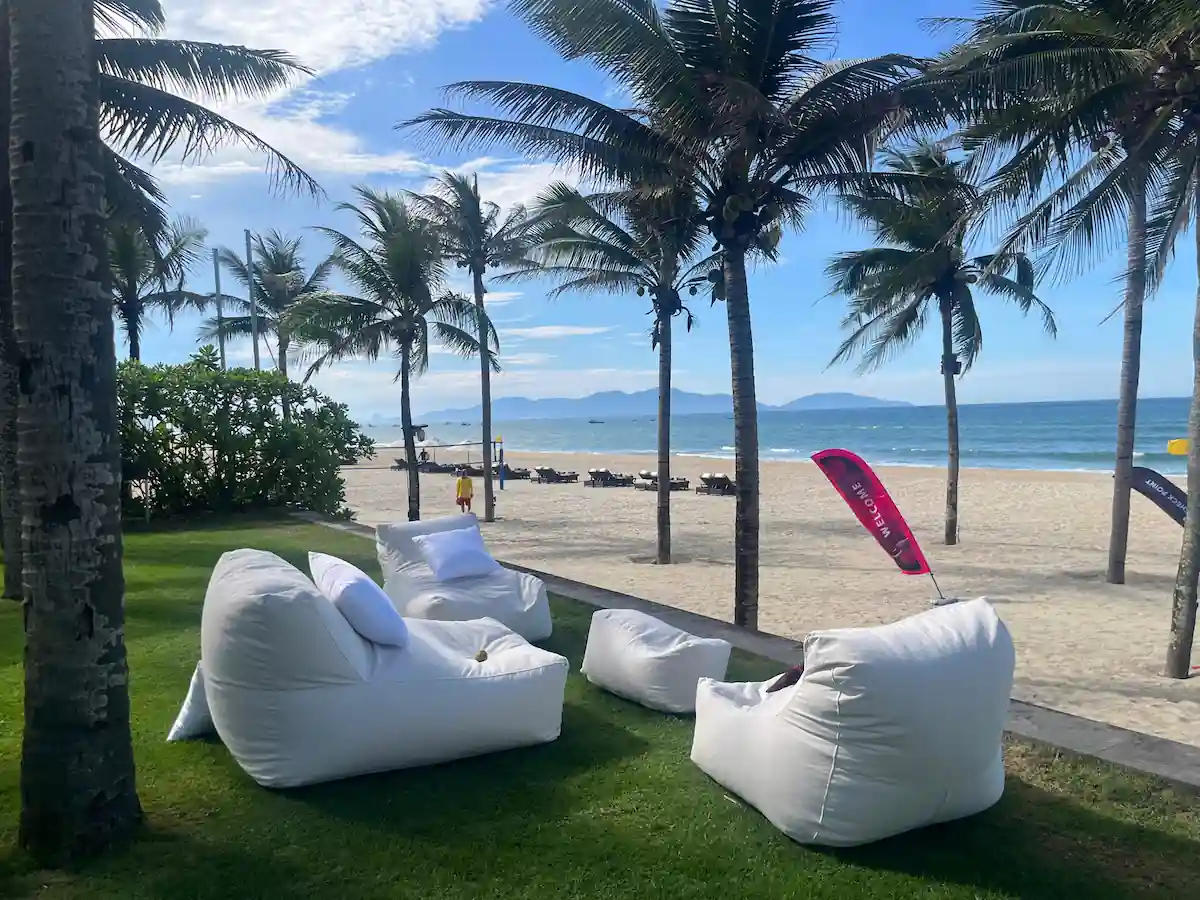 Fan Model — Resort & Spa